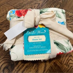 NWT! The Pioneer Woman Floral Sham Set with Red and Blue Accents